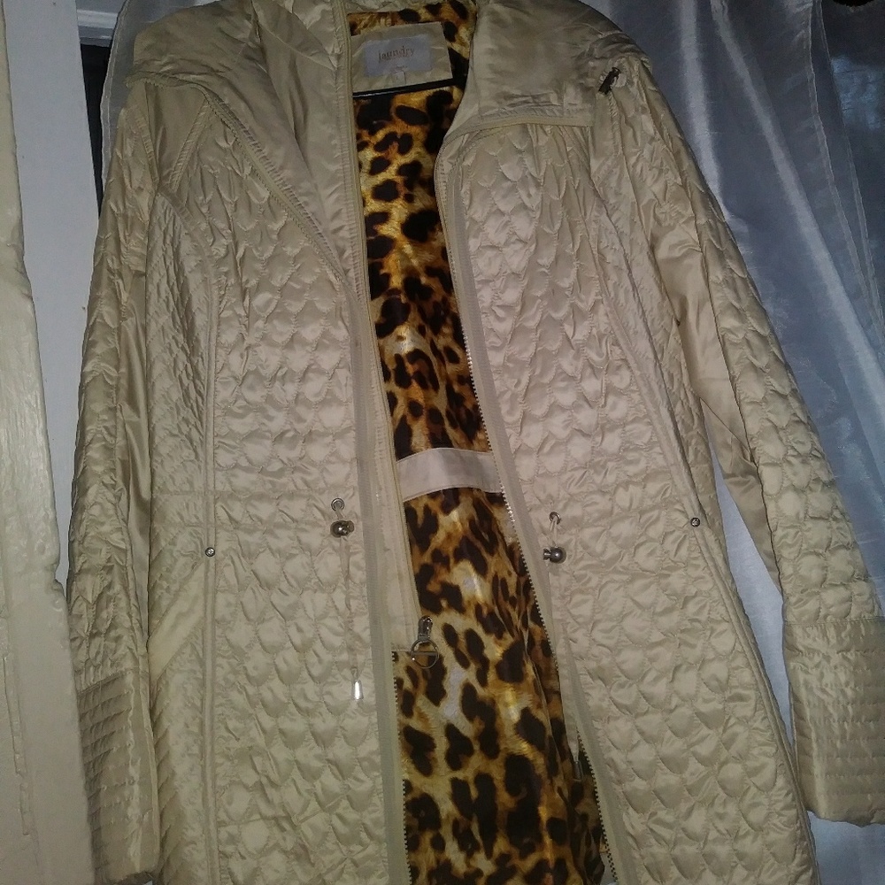 coat - Picture 2 of 2